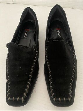ECCO Black Suede Moccasin-Style Slip-On Loafers size 38/8